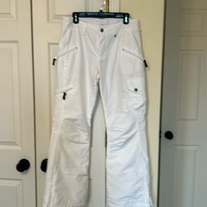 Women’s white ski snow pants